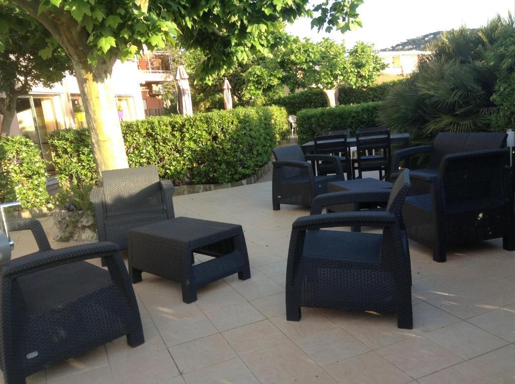 Hotel La Caravelle Fréjus Eksteriør bilde