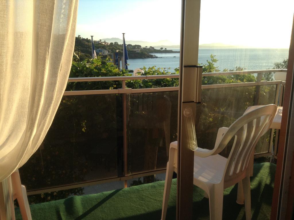 Hotel La Caravelle Fréjus Eksteriør bilde