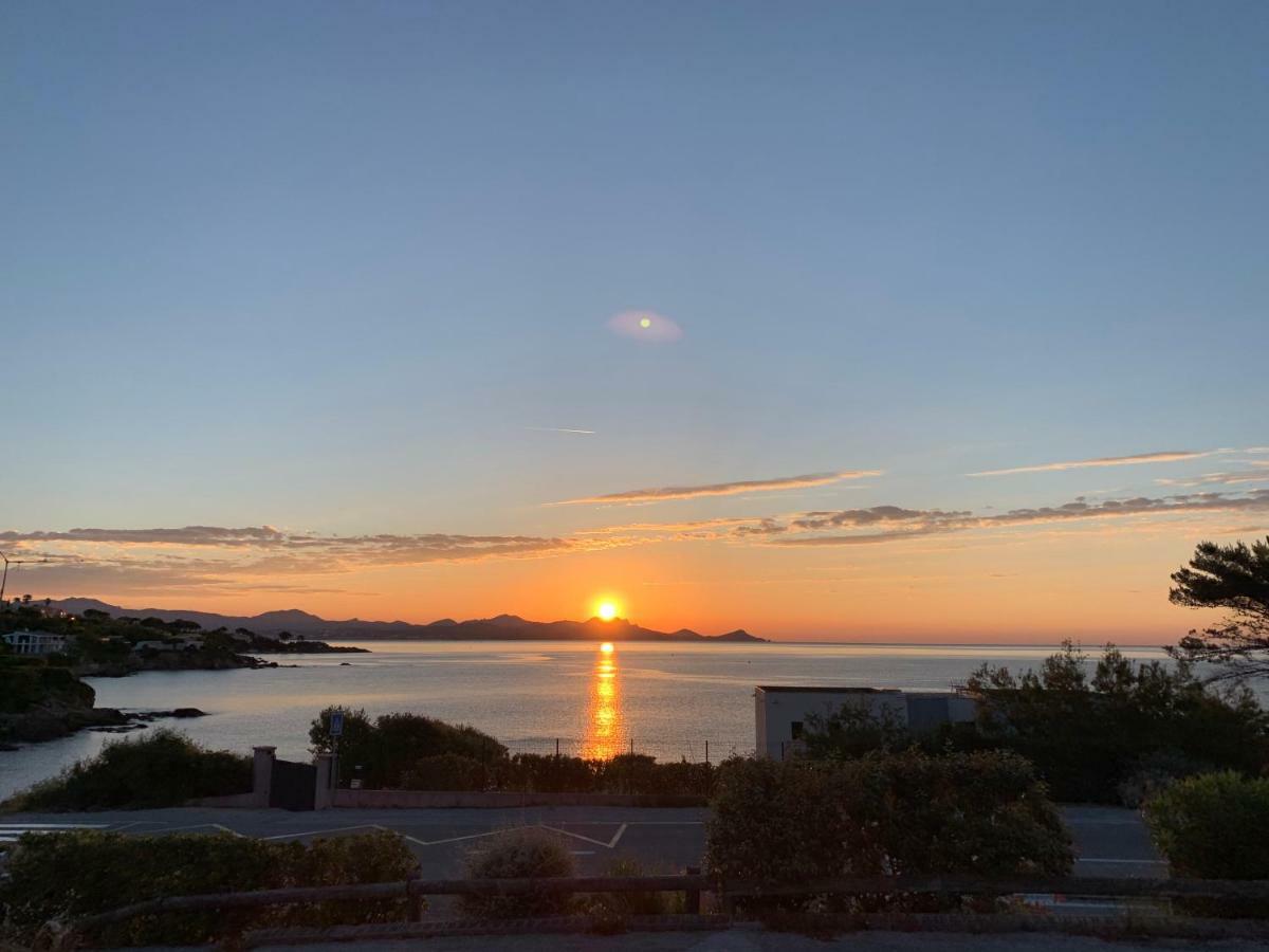Hotel La Caravelle Fréjus Eksteriør bilde