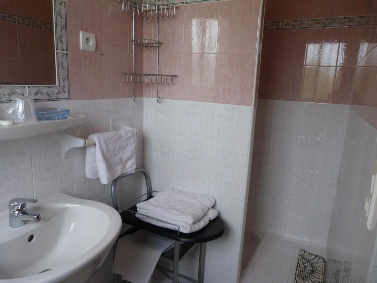 Hotel La Caravelle Fréjus Eksteriør bilde
